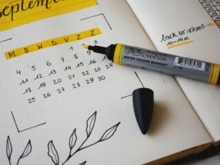 Webデザイナー／UIデザイナーの副業事情とは？仕事の取り方や予算感 について具体的に解説！