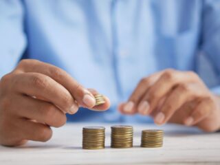 フロントエンドエンジニアの年収はどのくらい？収入アップの方法について徹底解説！