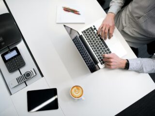 [2025年度版] Webディレクションの仕事が効率アップ！Webディレクターおすすめのソフト17選！