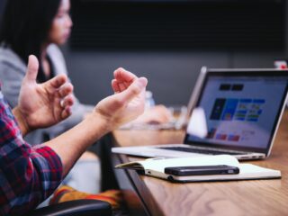 インハウスや事業会社のWebディレクターとはどんな仕事？