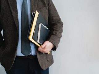WebデザイナーからWebディレクターを目指すには？キャリアアップを実現しよう！